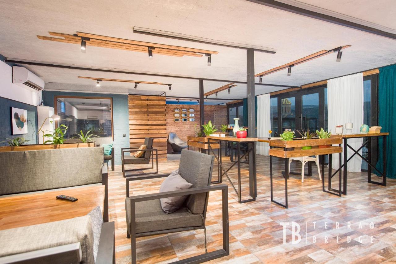 Terra Bridge Hotel Tbilisi Ngoại thất bức ảnh