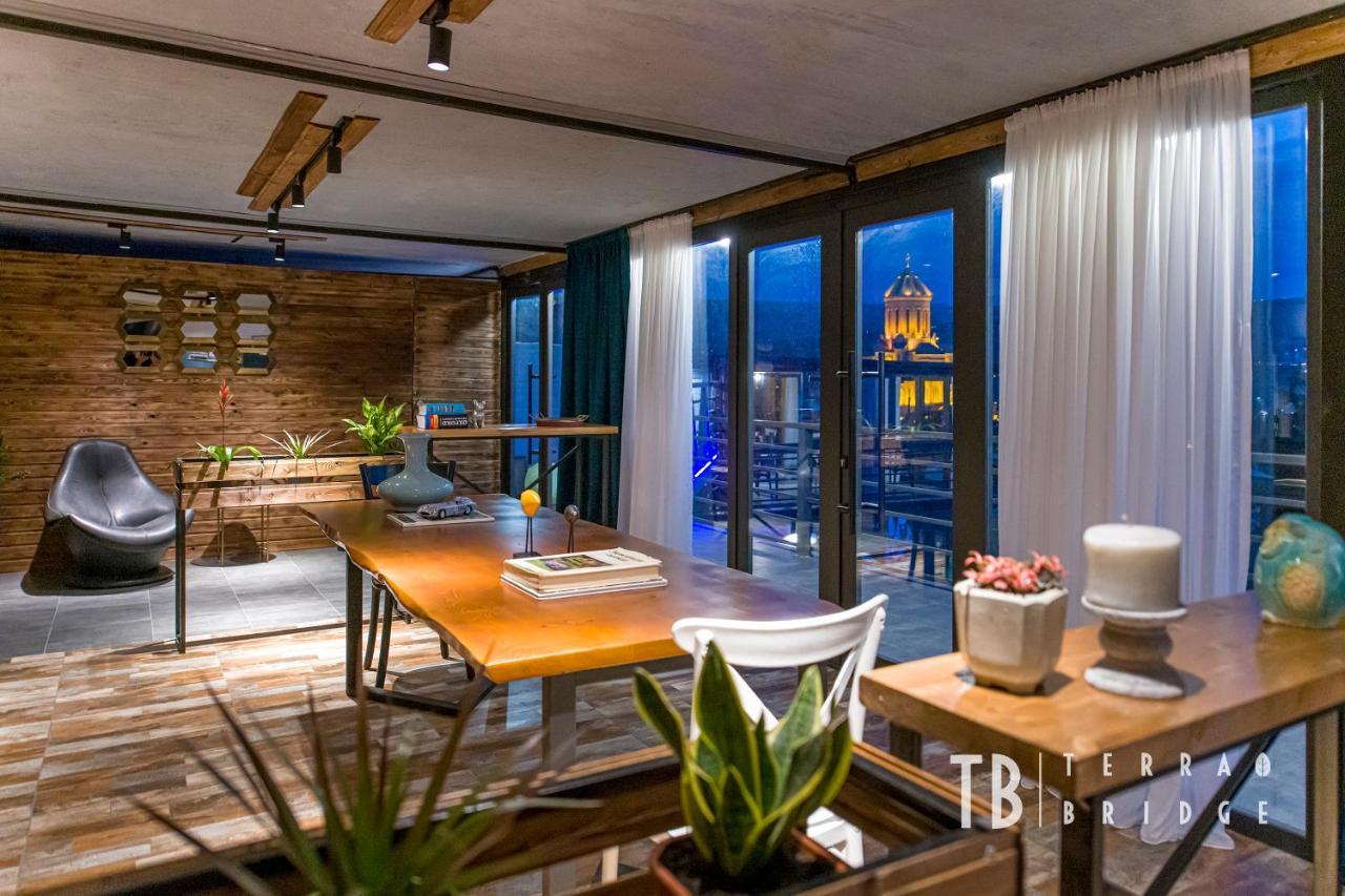 Terra Bridge Hotel Tbilisi Ngoại thất bức ảnh