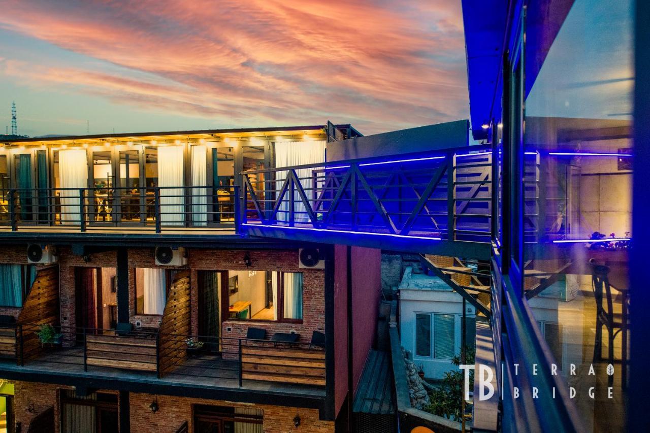 Terra Bridge Hotel Tbilisi Ngoại thất bức ảnh