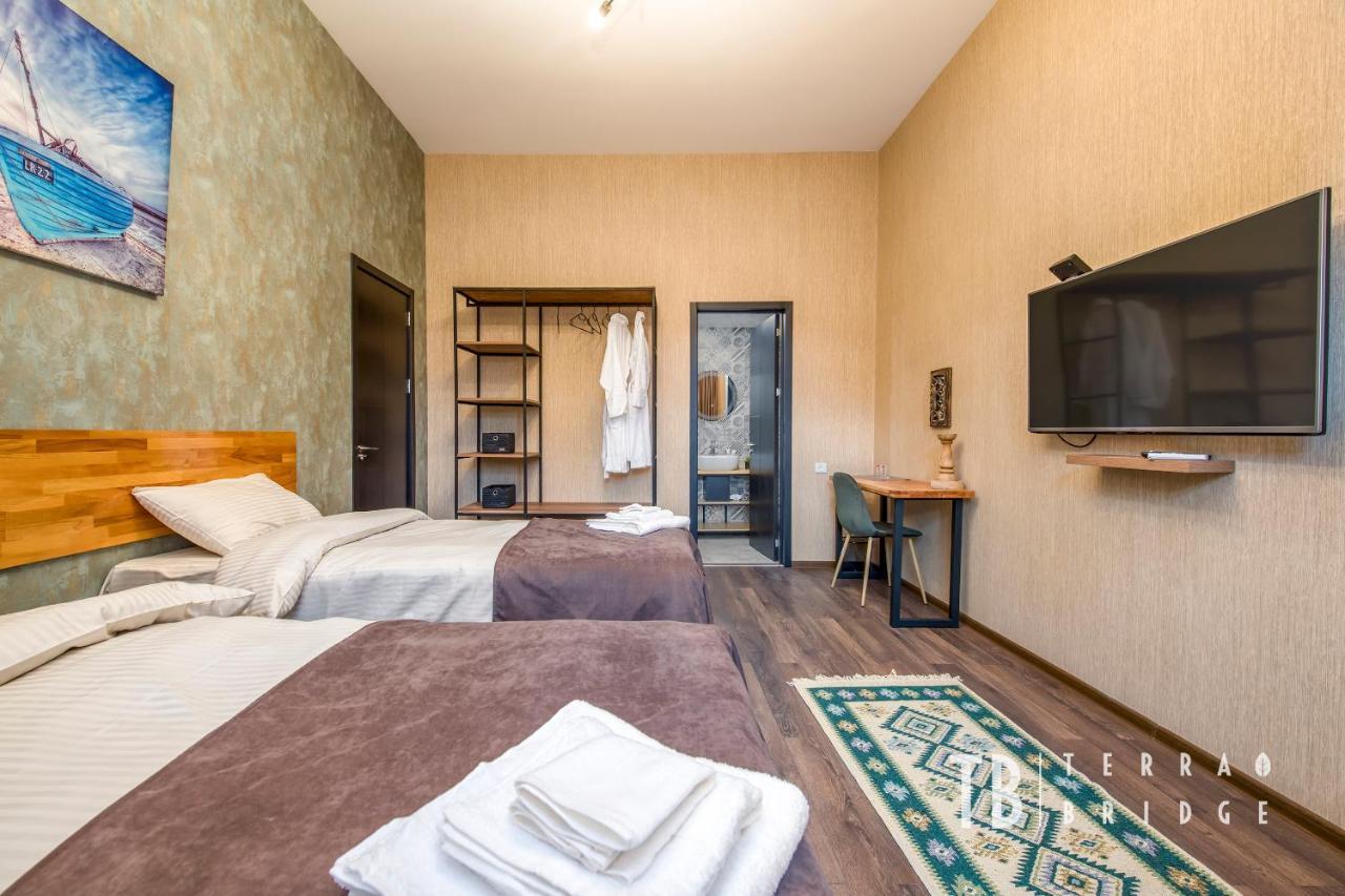 Terra Bridge Hotel Tbilisi Ngoại thất bức ảnh