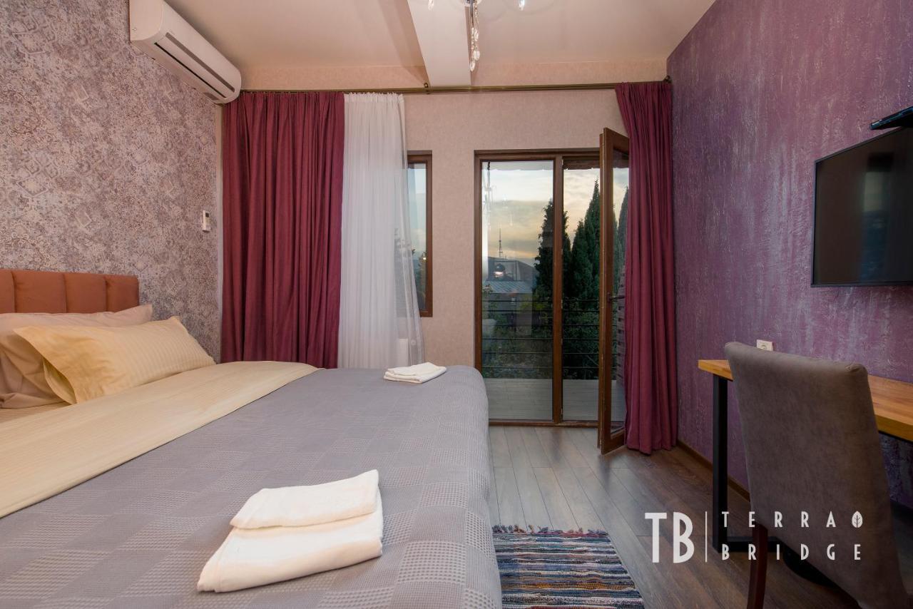 Terra Bridge Hotel Tbilisi Ngoại thất bức ảnh