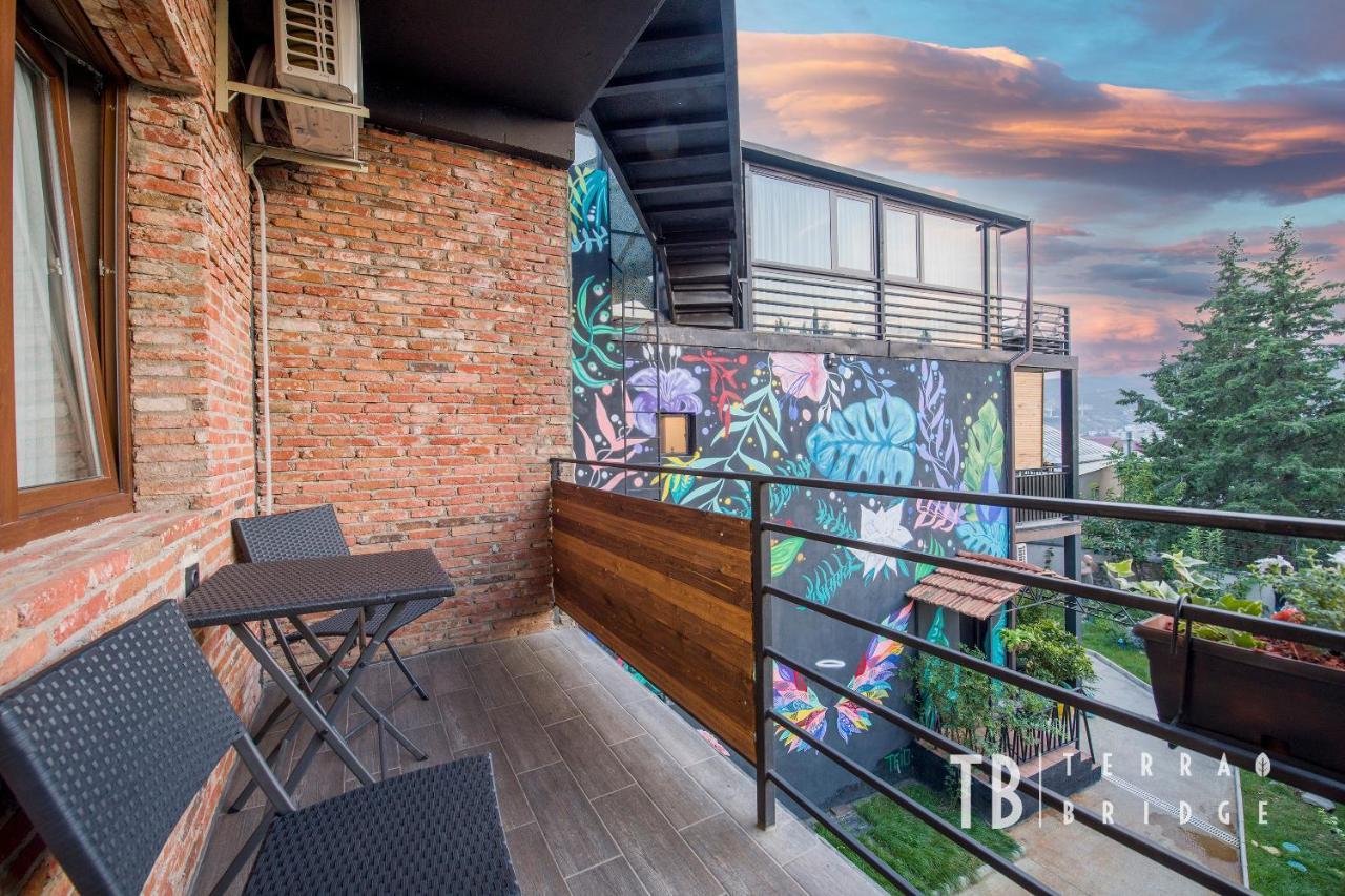 Terra Bridge Hotel Tbilisi Ngoại thất bức ảnh