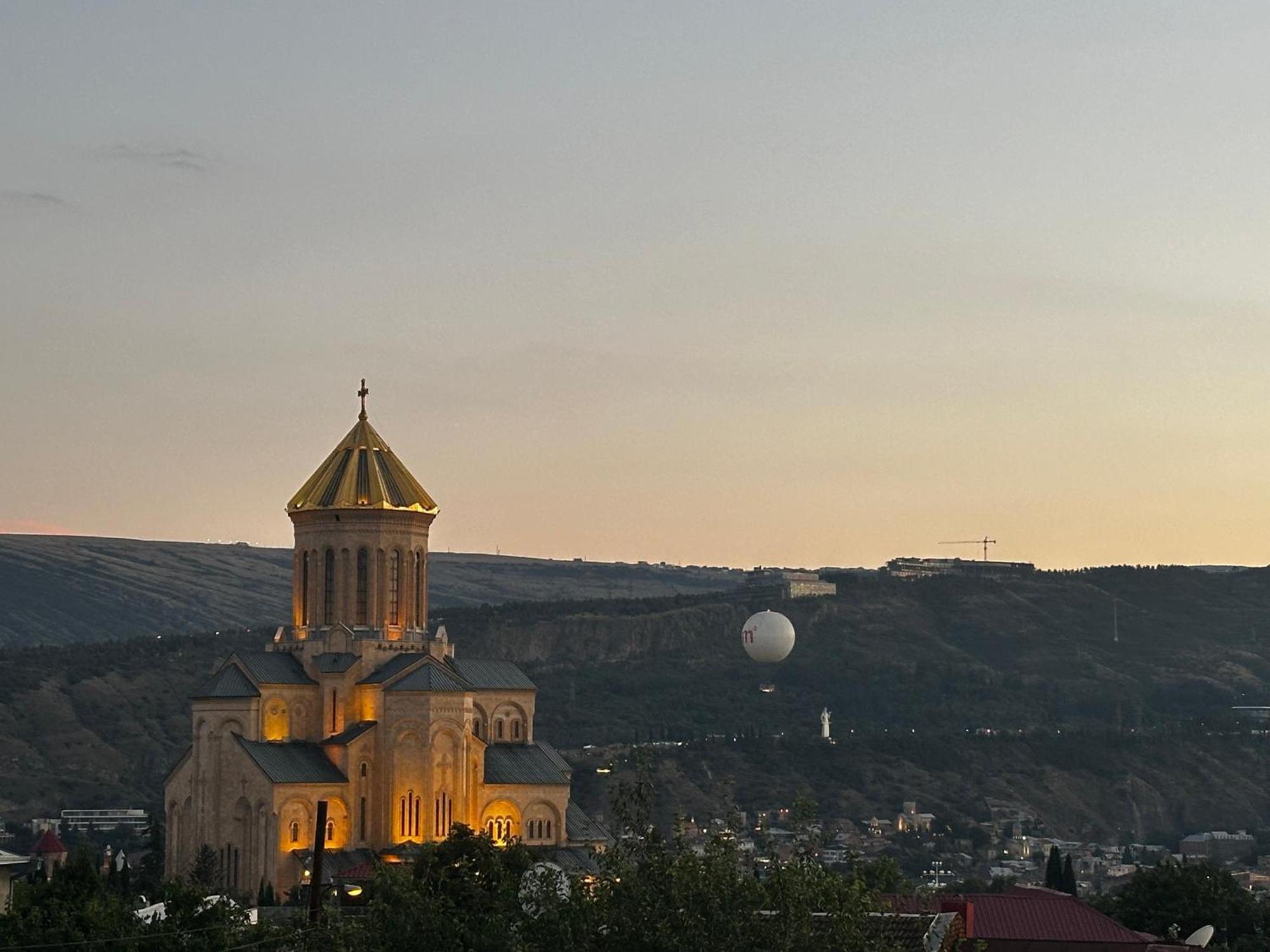 Terra Bridge Hotel Tbilisi Ngoại thất bức ảnh